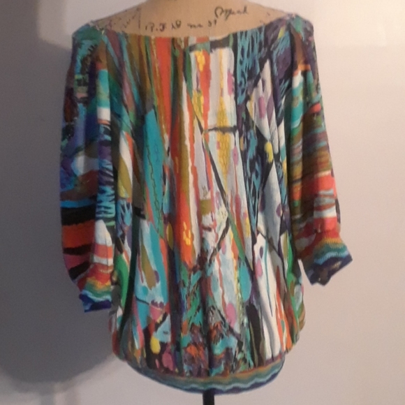 Elysee Top - Picture 2 of 5